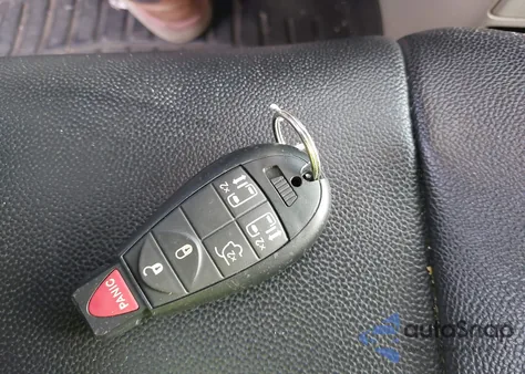 2014 Chrysler Town & Country Touring z USA, uszkodzony, nr VIN 02C4RC1BG2ER21527